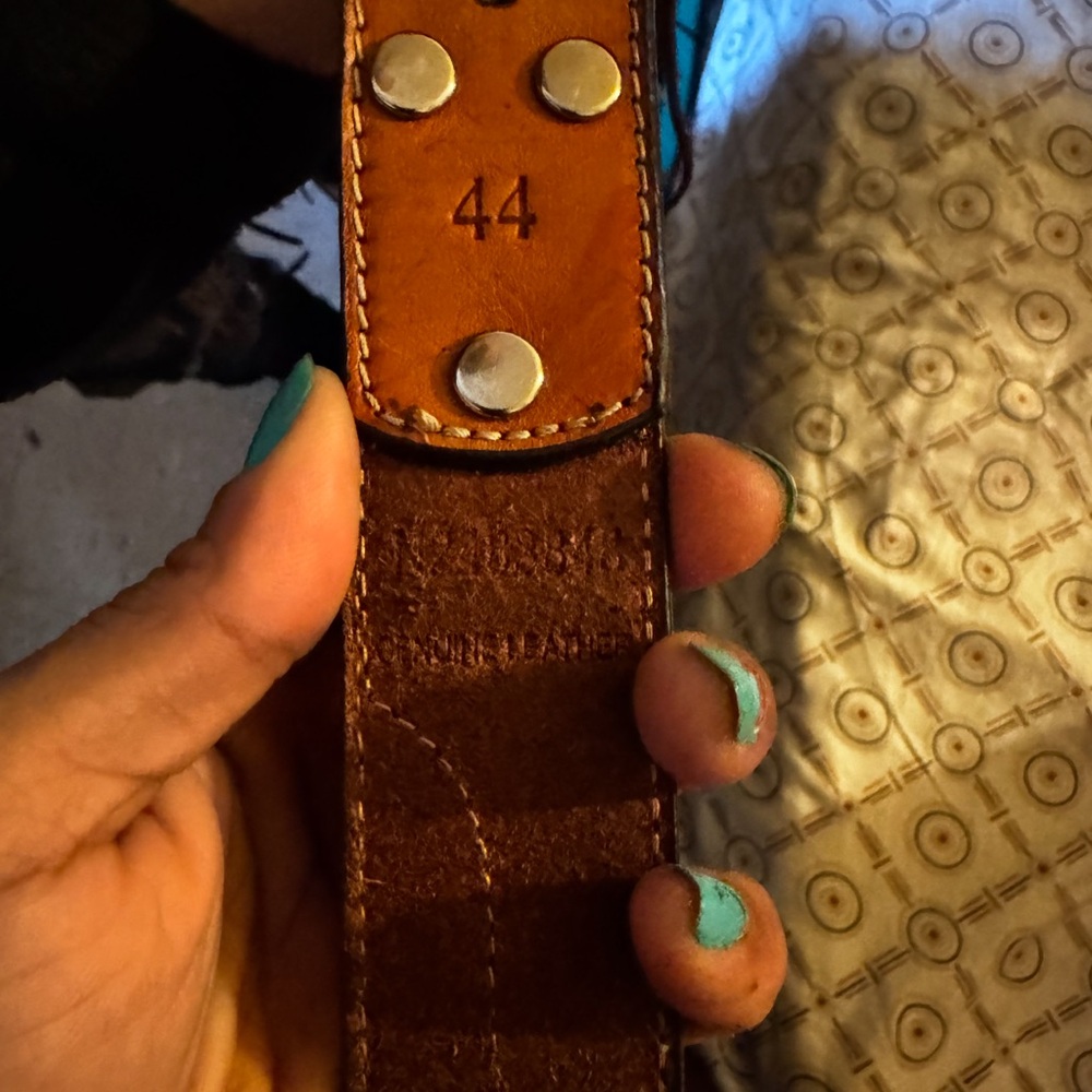 SEND OFFERS❤️LV BOHO Shoulder Fringe Cross Body In wonderful condition AUTHENTIC - Picture 7 of 10